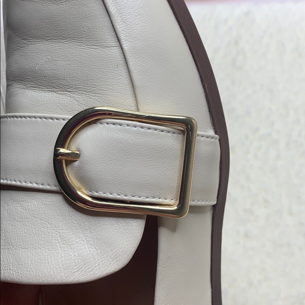 Essex Lane cream leather shoes with gold buckle - Picture 13 of 14